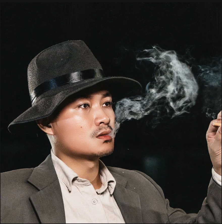 Hoàng Tuấn
